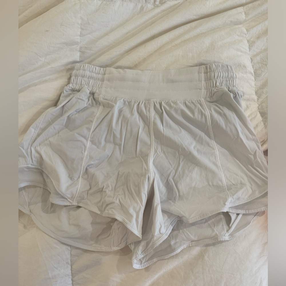 Lululemon Hotty hot high rise 4in short